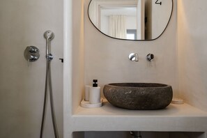 3 habitaciones y acceso a internet 