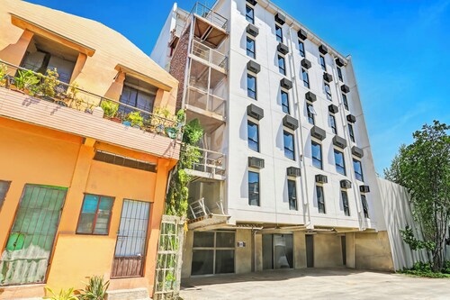 MyTown Madrid, Classy Hostel Bunkbeds Makati Metro Manila