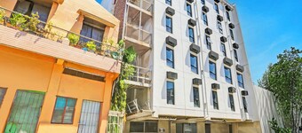 MyTown Madrid, Classy Hostel Bunkbeds Makati Metro Manila