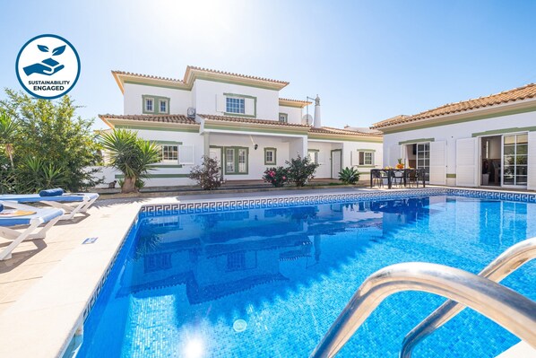 Villa | Pool