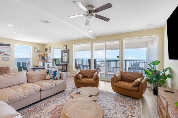 Smart TV, video games