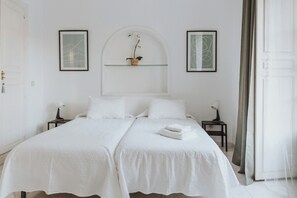 3 bedrooms, iron/ironing board, travel cot, free WiFi