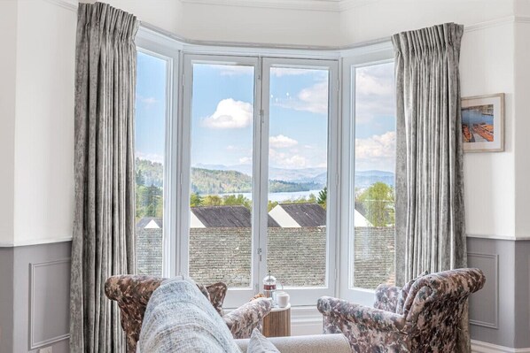 Smart TV - Location, views, parking (Bowness-on-Windermere)