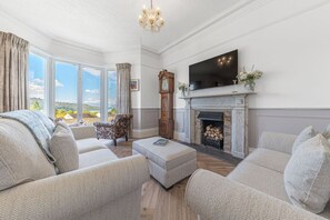 Smart TV - Location, views, parking (Bowness-on-Windermere)