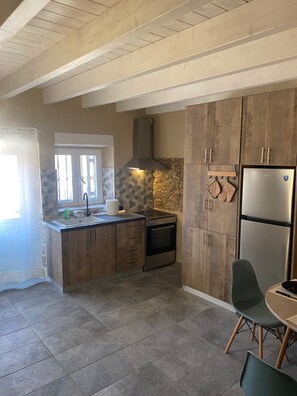 House | Private kitchen | Fridge, oven - Serenity by the Sea - Corfu Escape (Corfu)