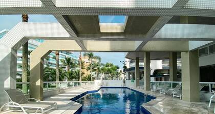 Spacious apartment right on the grass in Riviera de São Lourenço