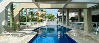 Spacious apartment right on the grass in Riviera de São Lourenço