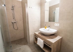 Apartment | Badezimmer