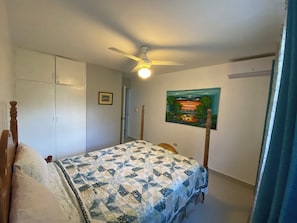 5 bedrooms, iron/ironing board, free WiFi, bed sheets