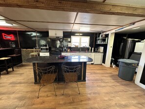 Private kitchen - Sausalito South- Spacious, Comfortable, and Clean Houseboat (Venice)