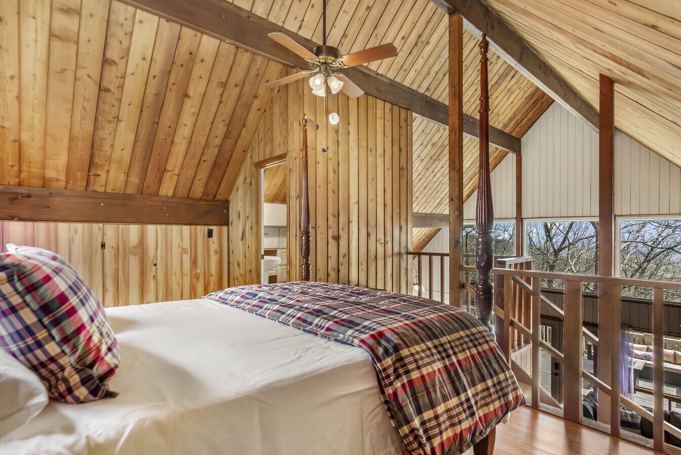 3 bedrooms, desk, free WiFi, bed sheets