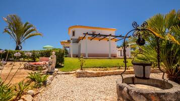 Villa | Property grounds