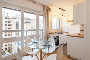 Fridge, microwave, oven, dishwasher