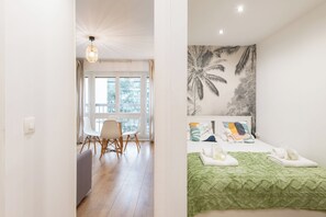 1 habitación, tabla de planchar con plancha, wifi y ropa de cama 