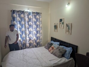 4 bedrooms, WiFi, bed sheets