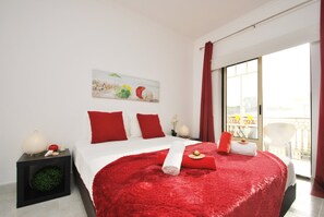 Apartment | 2 bedrooms, iron/ironing board, bed sheets - Apartment in Albufeira Near Sea Beach (Albufeira)