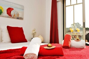 2 bedrooms, iron/ironing board, bed sheets - Apartment in Albufeira Near Sea Beach (Albufeira)