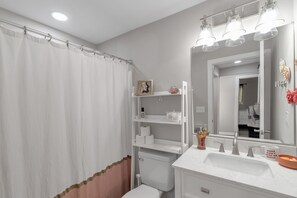 Ducha, secador de pelo, toallas