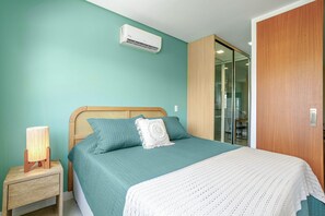 2 Schlafzimmer, Schreibtisch, Bügeleisen/Bügelbrett, WLAN