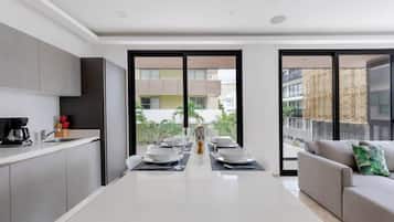 Apartment, 2 Bedrooms | Private kitchen