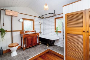 Towels, soap, toilet paper