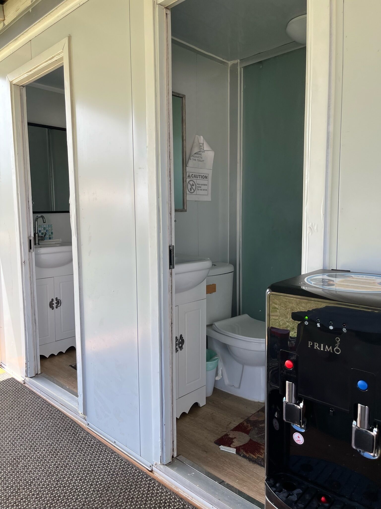 Dusche, Handtücher, Seife, Toilettenpapier