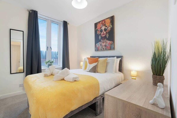 4 bedrooms, Internet, bed sheets