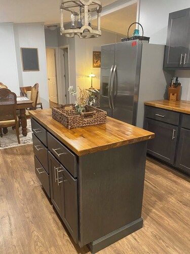 3 Bed, 2 Bath Full Home - Dog Friendly, Purina, Six Flags