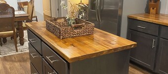 3 Bed, 2 Bath Full Home - Dog Friendly, Purina, Six Flags