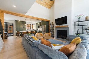 智能電視、壁爐