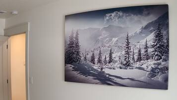 1 bedroom, iron/ironing board, travel cot, WiFi