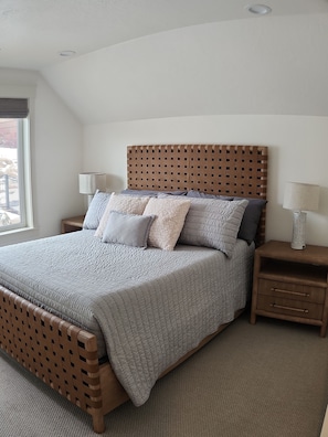 1 bedroom, iron/ironing board, travel cot, WiFi - New to Market - Stunning Apartment with Mountain Views + year round recreation (Heber City)
