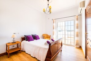 วิลล่า | 4 ห้องนอน, เตารีด/โต๊ะรีดผ้า, ผ้าปูที่นอน