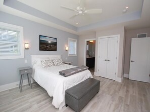 5 habitaciones, tabla de planchar con plancha y wifi