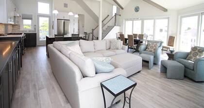 Ocean Block Spacious 5-bedroom house with WiFi and AC in Beach Haven