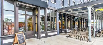 Edison Place: Premier Industrial Modern Downtown 1 BR Loft