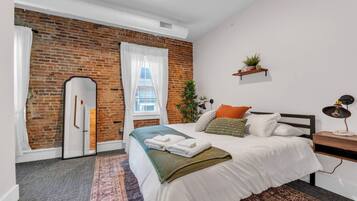 1 bedroom, WiFi, bed sheets