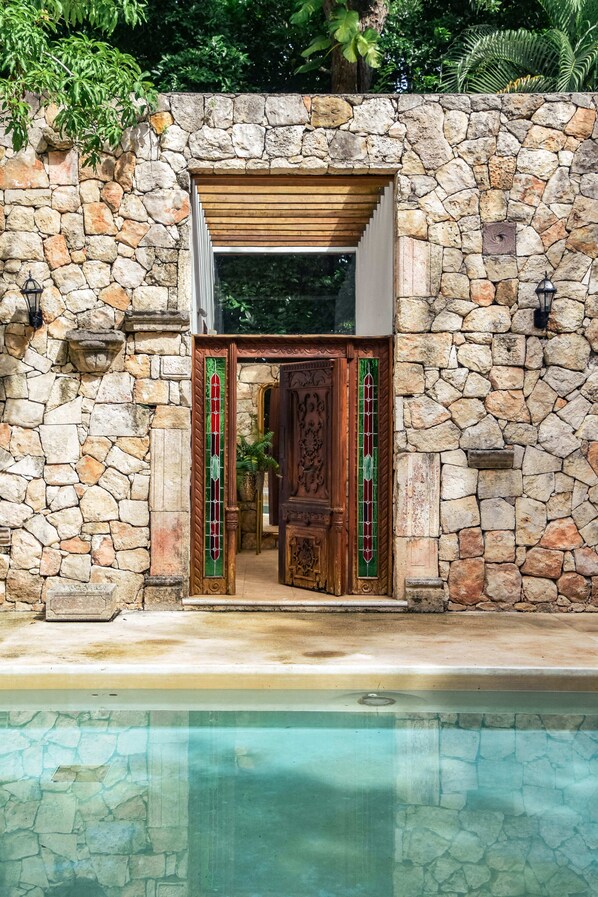 Outdoor pool - Lujosa y Privada Hacienda cerca de Merida (Molas)