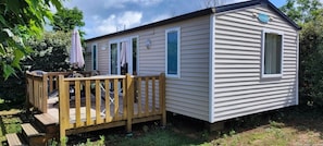 Unclassified image, 5 of 11, button