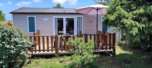 Unclassified image, 4 of 11, button