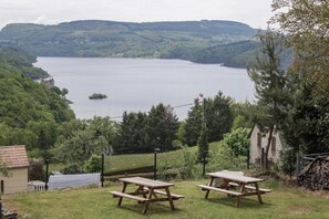 Unclassified image, 3 of 22, button