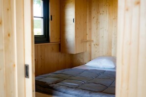 2 bedrooms, WiFi - ZEcamping 3* locatif TV LV 42m2 5 pers (Beaulieu)