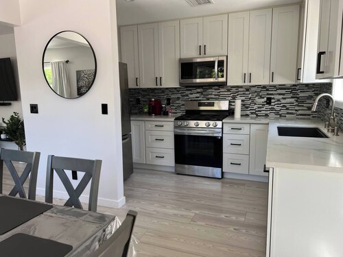 Cheerful house with EV, Parking & backyard