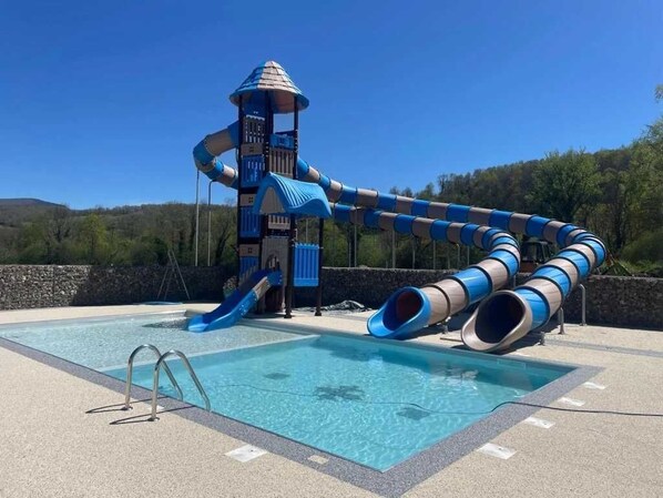 Innenpool, beheizter Pool