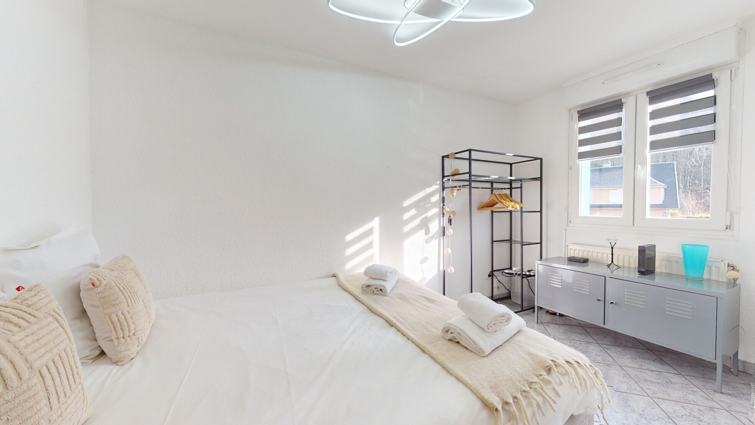 3 chambres, fer et planche à repasser, accès au Wi-Fi (inclus)