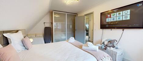 3 habitaciones, tabla de planchar con plancha y wifi gratis