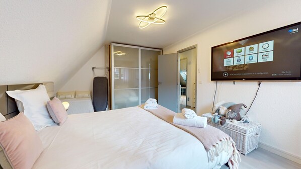 3 habitaciones, tabla de planchar con plancha y wifi gratis 