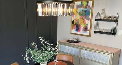 Stunning 2-bedroom Home w/ WiFi, AC in Brookline Pittsburgh,PA