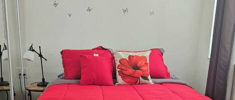 1 bedroom, iron/ironing board, WiFi, bed sheets