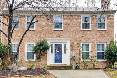 Charming 4-bedroom house with WiFi and AC in welcoming Woodbridge